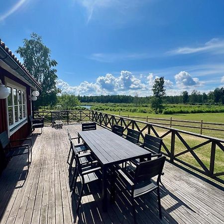 Idylliskt Hus Med Sjoeutsikt. Villa Östhammar Dış mekan fotoğraf