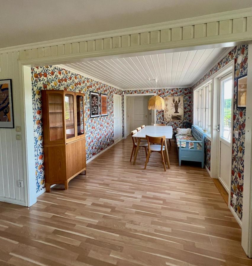 Idylliskt Hus Med Sjoeutsikt. Villa Östhammar Dış mekan fotoğraf