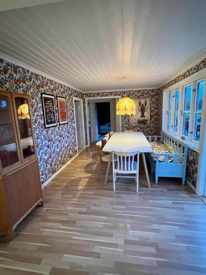 Idylliskt Hus Med Sjoeutsikt. Villa Östhammar Dış mekan fotoğraf