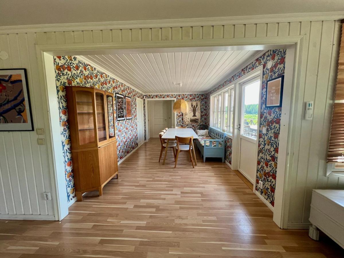 Idylliskt Hus Med Sjoeutsikt. Villa Östhammar Dış mekan fotoğraf